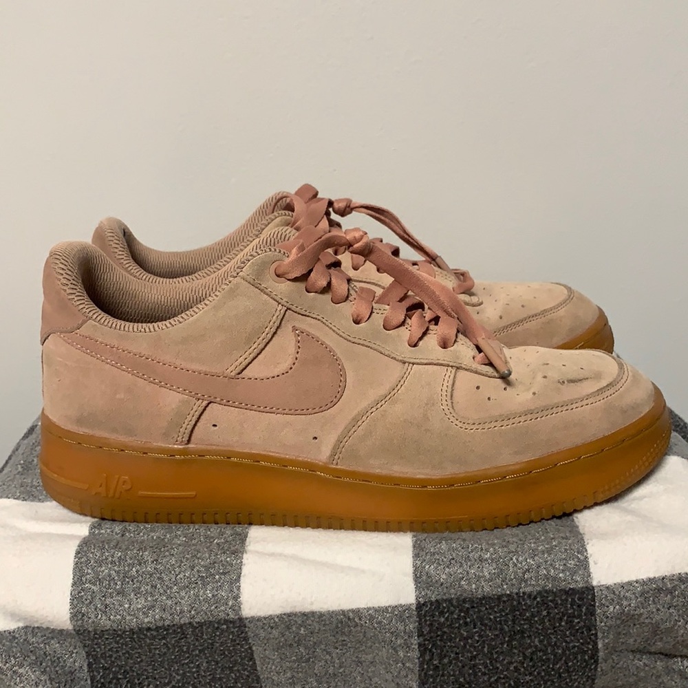 Air Force one low “particle pink”
